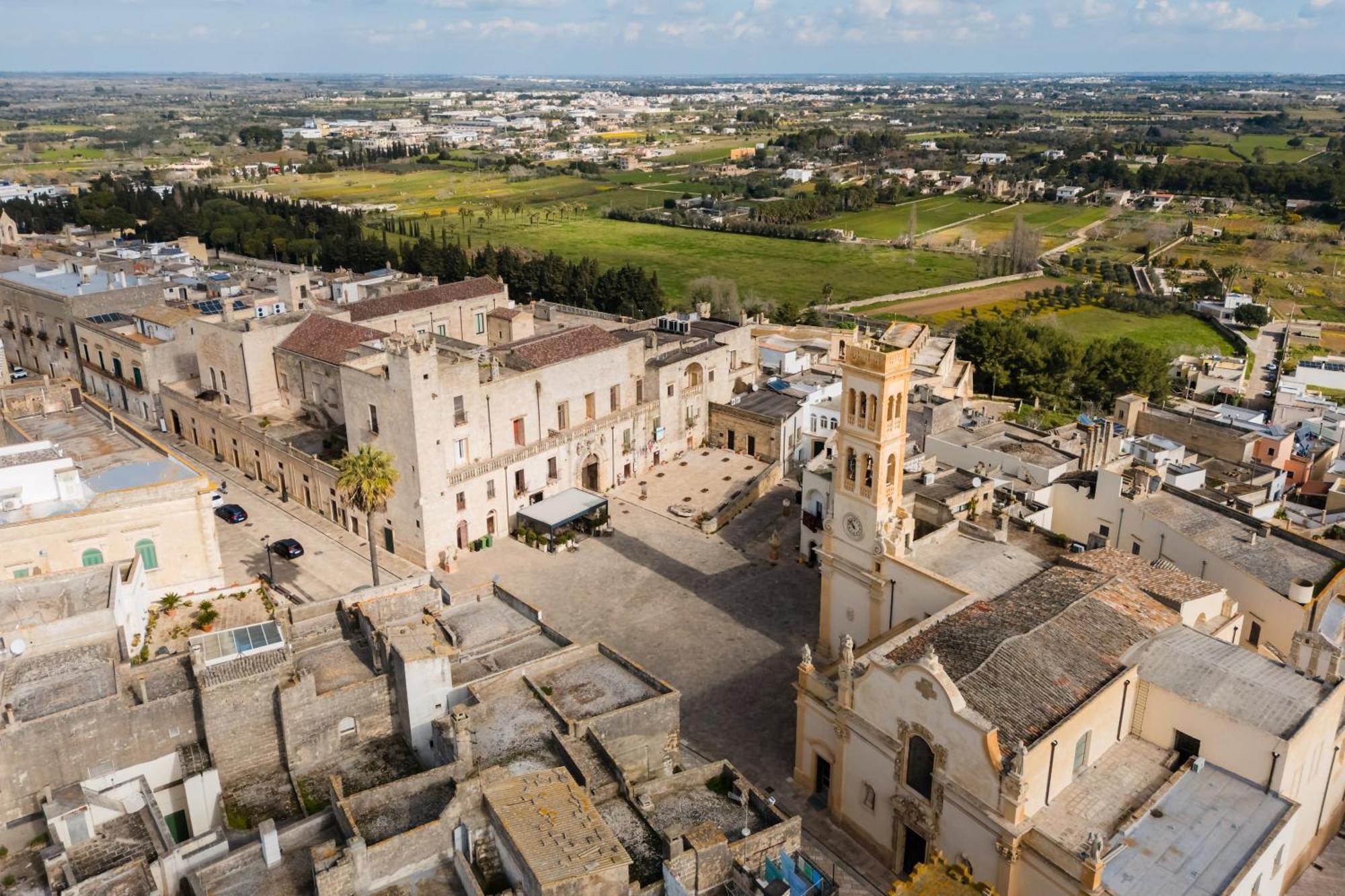 Piazzetta San Giovanni Specchia Exterior photo
