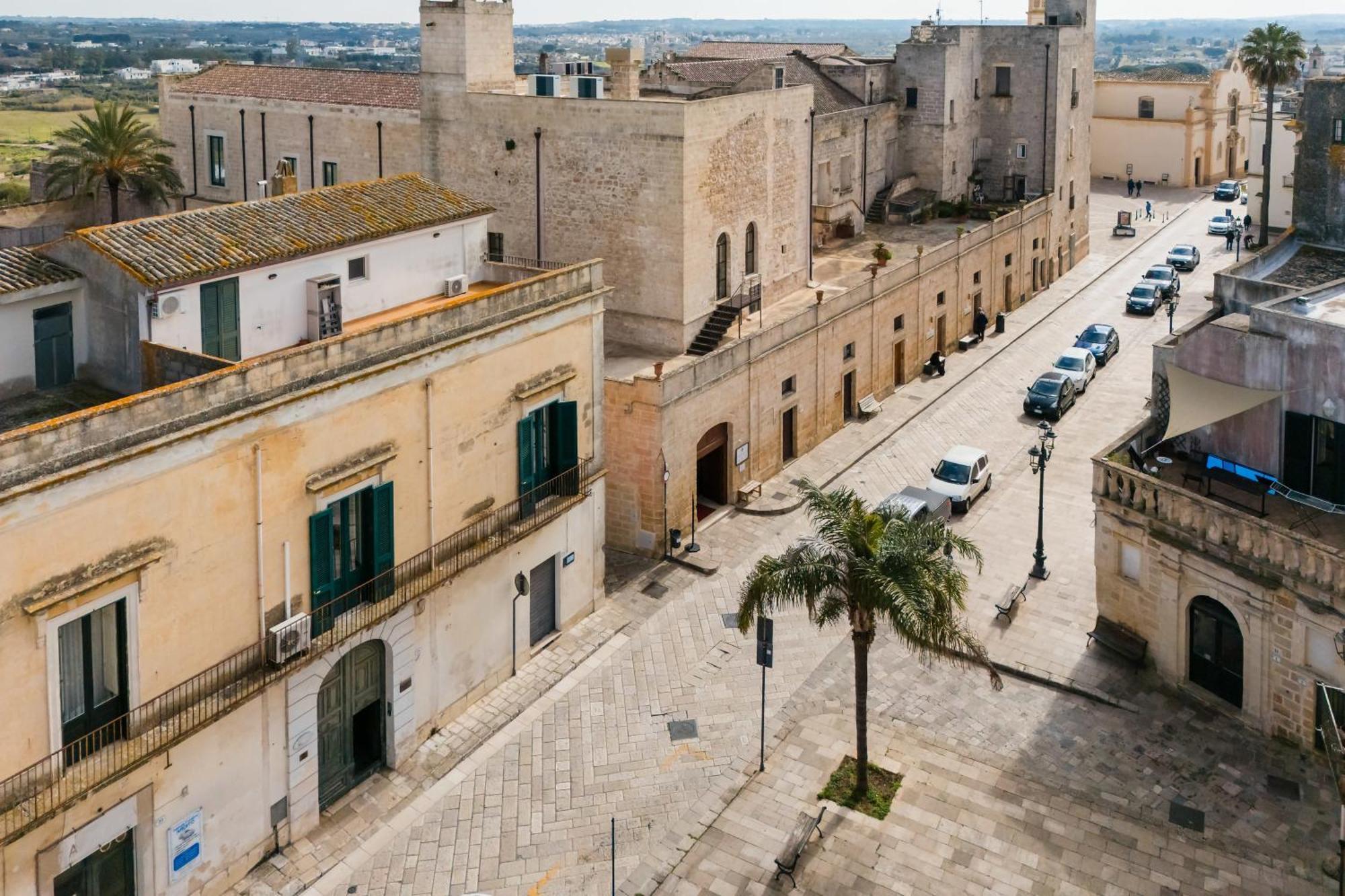 Piazzetta San Giovanni Specchia Exterior photo